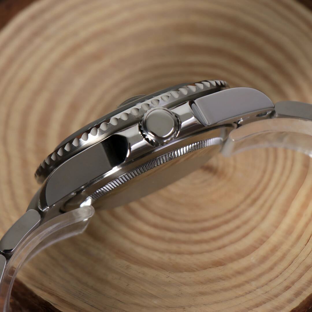 SeikoMod Submariner Kermit